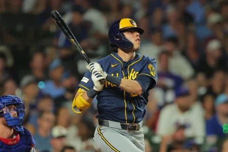 Brewers even series with Cubs